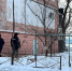 Охинка выпала из окна и погибла в Хабаровске - Okha65.Ru