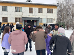 Не плачь, девчонка, пройдут дожди… Как Оха призывников провожала