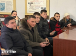 Не плачь, девчонка, пройдут дожди… Как Оха призывников провожала