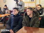 Не плачь, девчонка, пройдут дожди… Как Оха призывников провожала