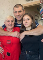 «Вернусь домой, построю домик, лошадок заведу» — сестра погибшего в СВО Дениса Давыденко рассказала о его жизни, планах и мечтах