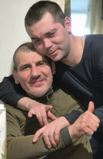 «Вернусь домой, построю домик, лошадок заведу» — сестра погибшего в СВО Дениса Давыденко рассказала о его жизни, планах и мечтах