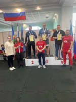 Старая гвардия еще на многое способна, а молодежь подает надежды: охинцы сошлись в силовом двоеборье
