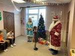 Снова были Дед Мороз, Снегурочка и подарки: в старый Новый год коллектив ДОСААФ устроил сюрприз малышне из «Родника»