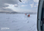 Сахалинские рыбаки отказываются покидать дрейфующую льдину