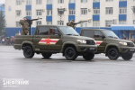 «Ни одного парада не пропустил, всегда хожу. Для меня это свято» - как прошли торжества в Южно-Сахалинске